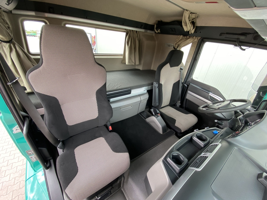 Tractor unit MAN TGS 18.460 4x4 H BLS