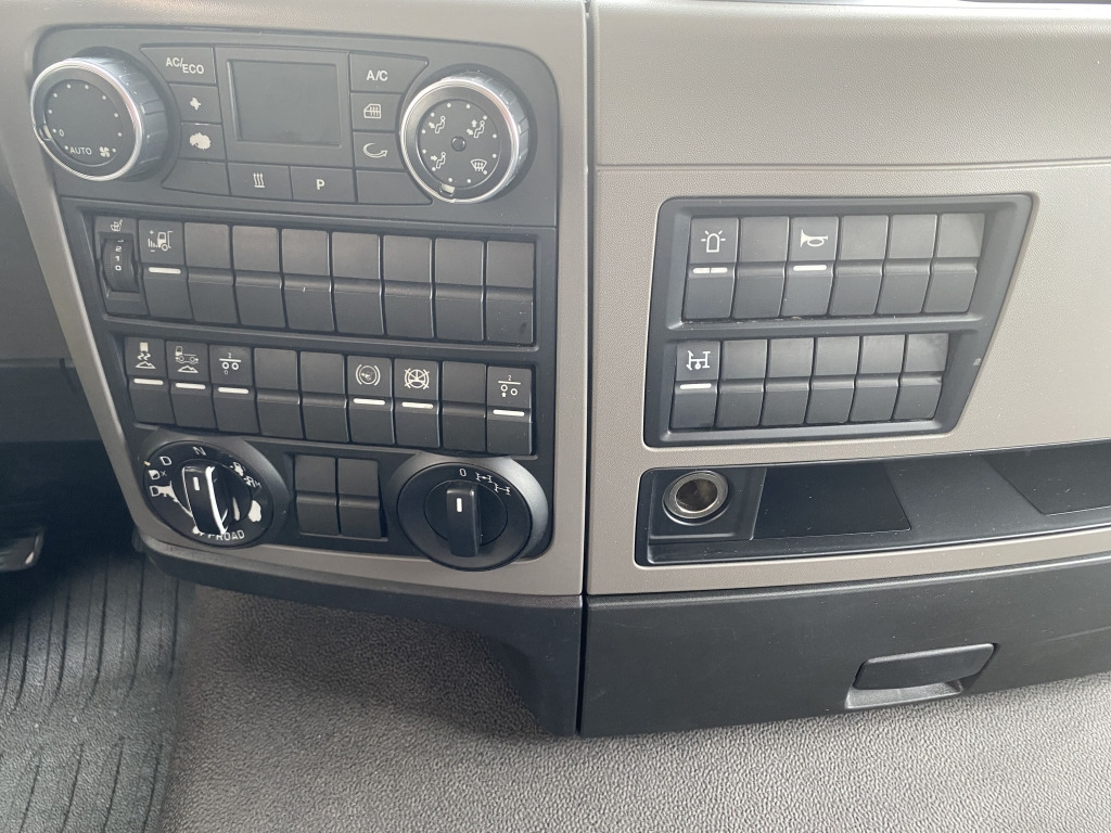 Tractor unit MAN TGS 18.460 4x4 H BLS