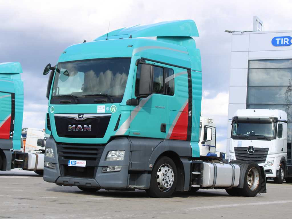 Tractor unit MAN TGX 18.400, EURO 6, LOW DECK