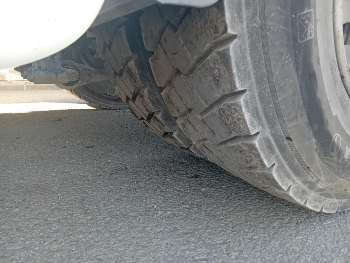 Tractor unit MAN TGX 18.440