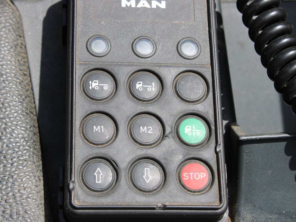 Tractor unit MAN TGX 18.440, LOW DECK, EURO 6