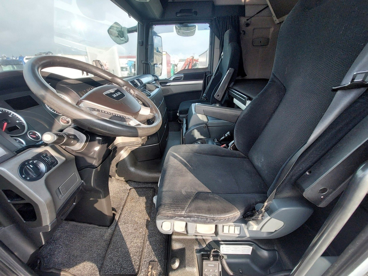 Tractor unit MAN TGX 18.480 BLS 4x2