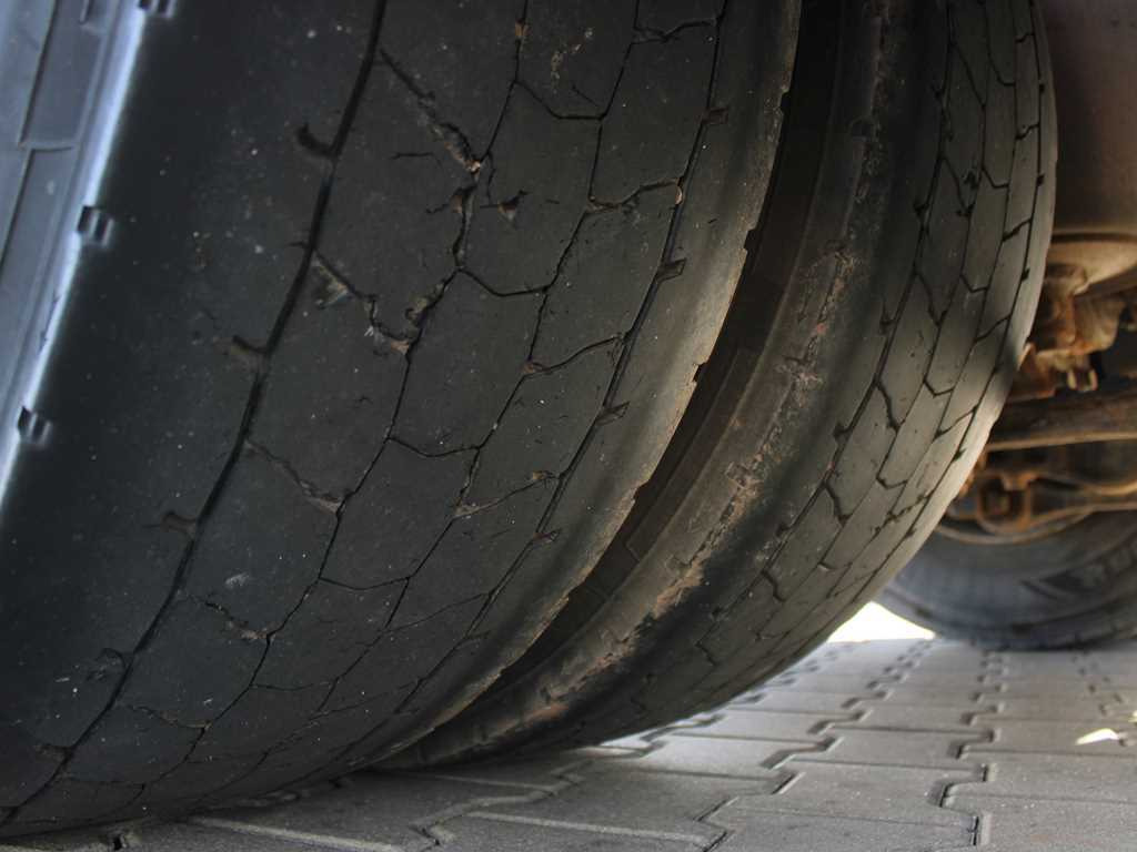 Tractor unit MAN TGX 18.480, HYDRAULICS, NAVIGATION, EURO 6