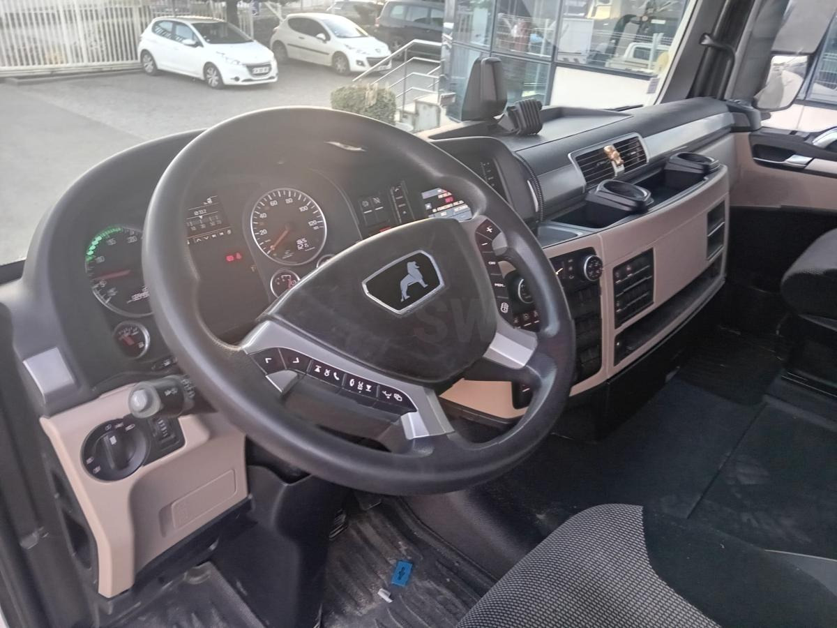 Tractor unit MAN TGX 18.500