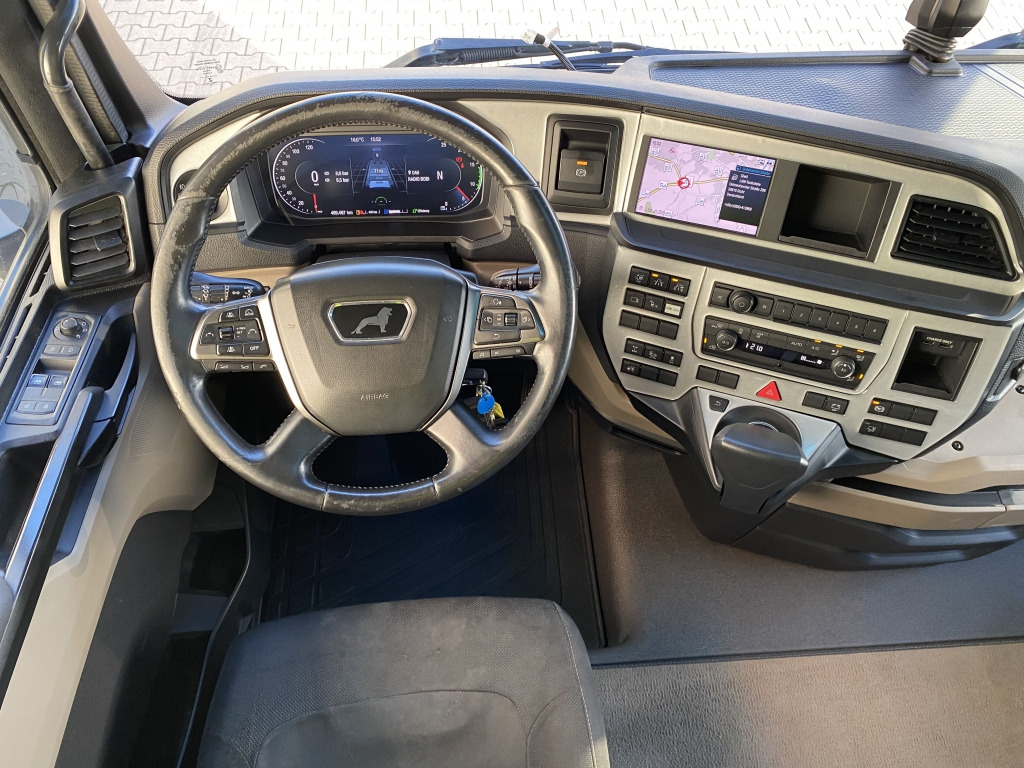 Tractor unit MAN TGX 18.510 4x2 LL / Lowliner