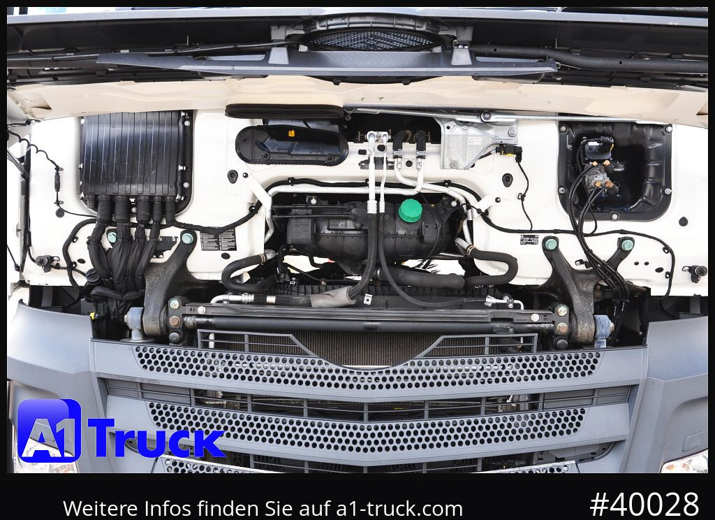 Tractor unit MERCEDES-BENZ 1843 StreamSpace GGVS ADR FL AT