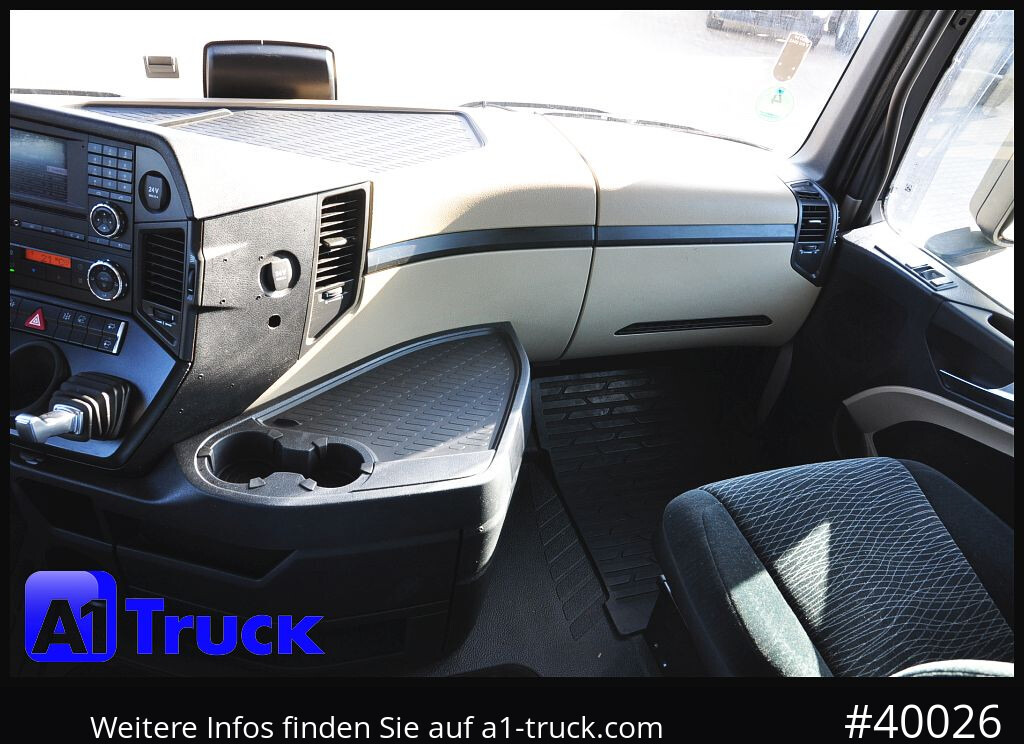 Tractor unit MERCEDES-BENZ 1843 StreamSpace GGVS ADR FL AT