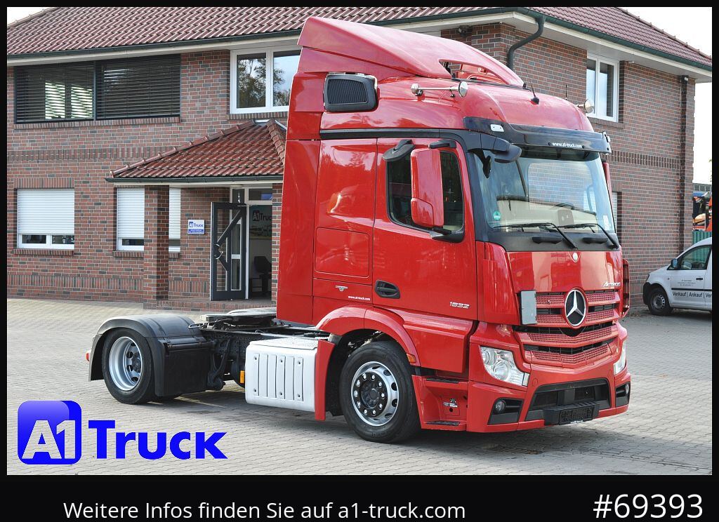 Tractor unit MERCEDES-BENZ Actros 1832, Lowliner, 1 Vorbesitzer
