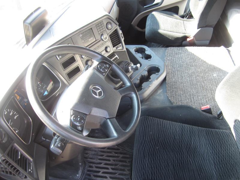 Tractor unit Mercedes 1846