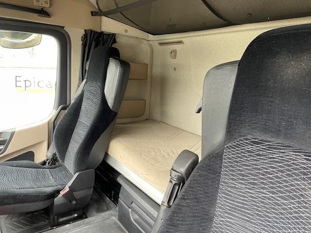 Tractor unit Mercedes Actros 1843