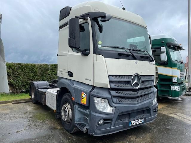 Tractor unit Mercedes Actros 1843