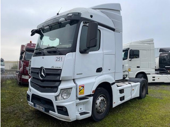 Tractor unit Mercedes Actros 1845
