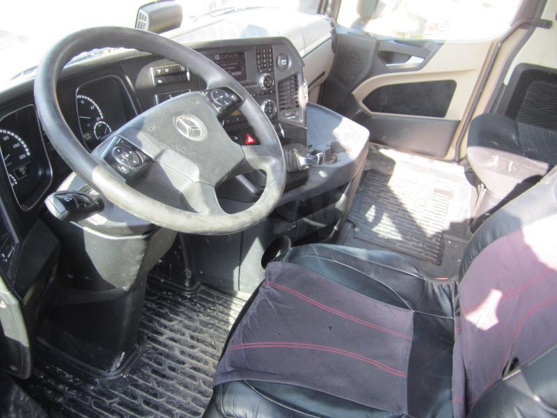 Tractor unit Mercedes Actros 1845