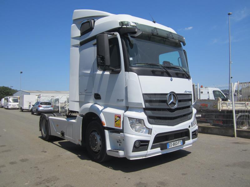 Tractor unit Mercedes Actros 1845