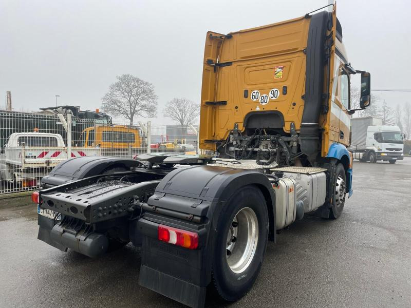 Tractor unit Mercedes Actros 1845