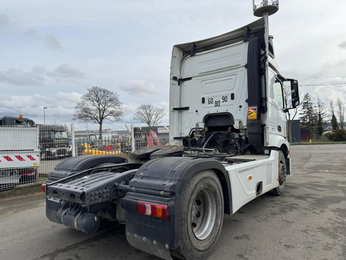 Tractor unit Mercedes Actros 1845