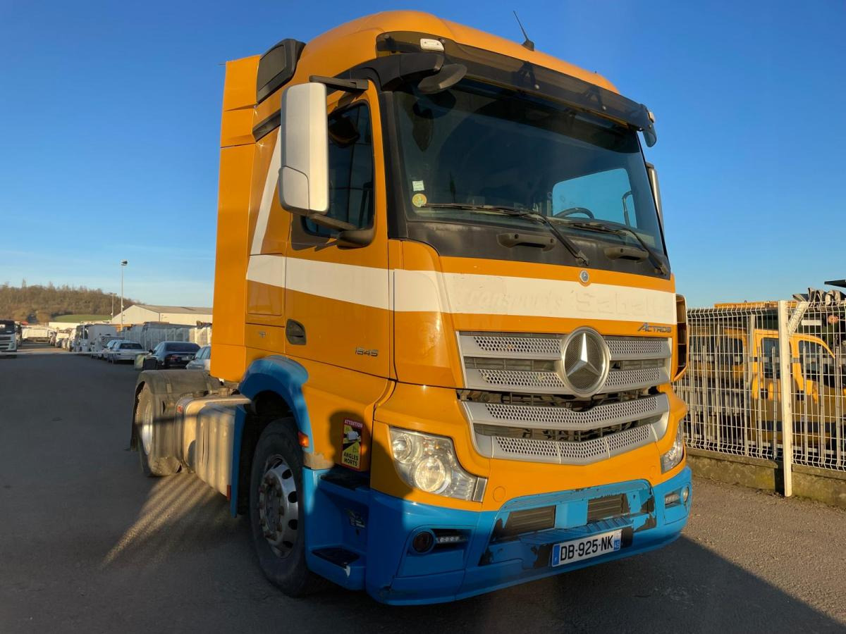 Tractor unit Mercedes Actros 1845