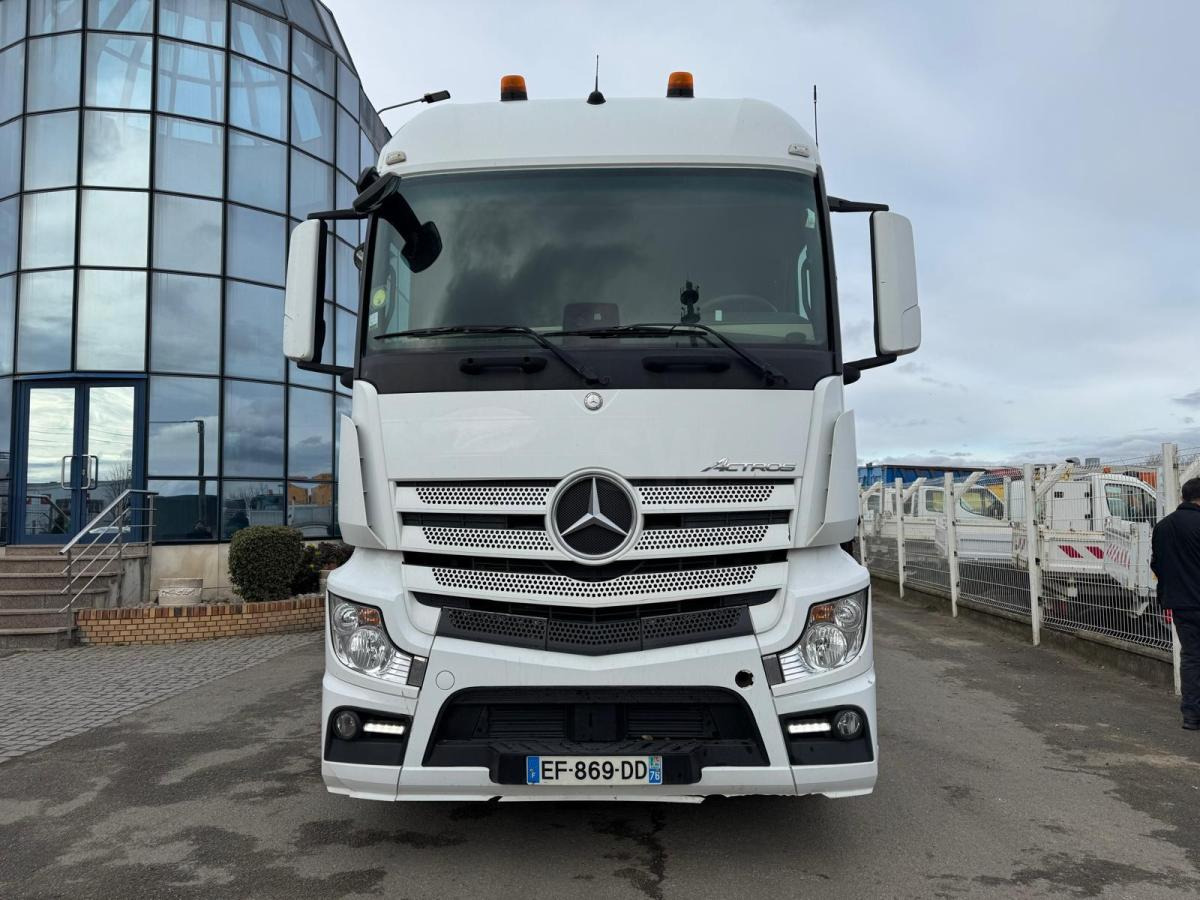 Tractor unit Mercedes Actros 1845