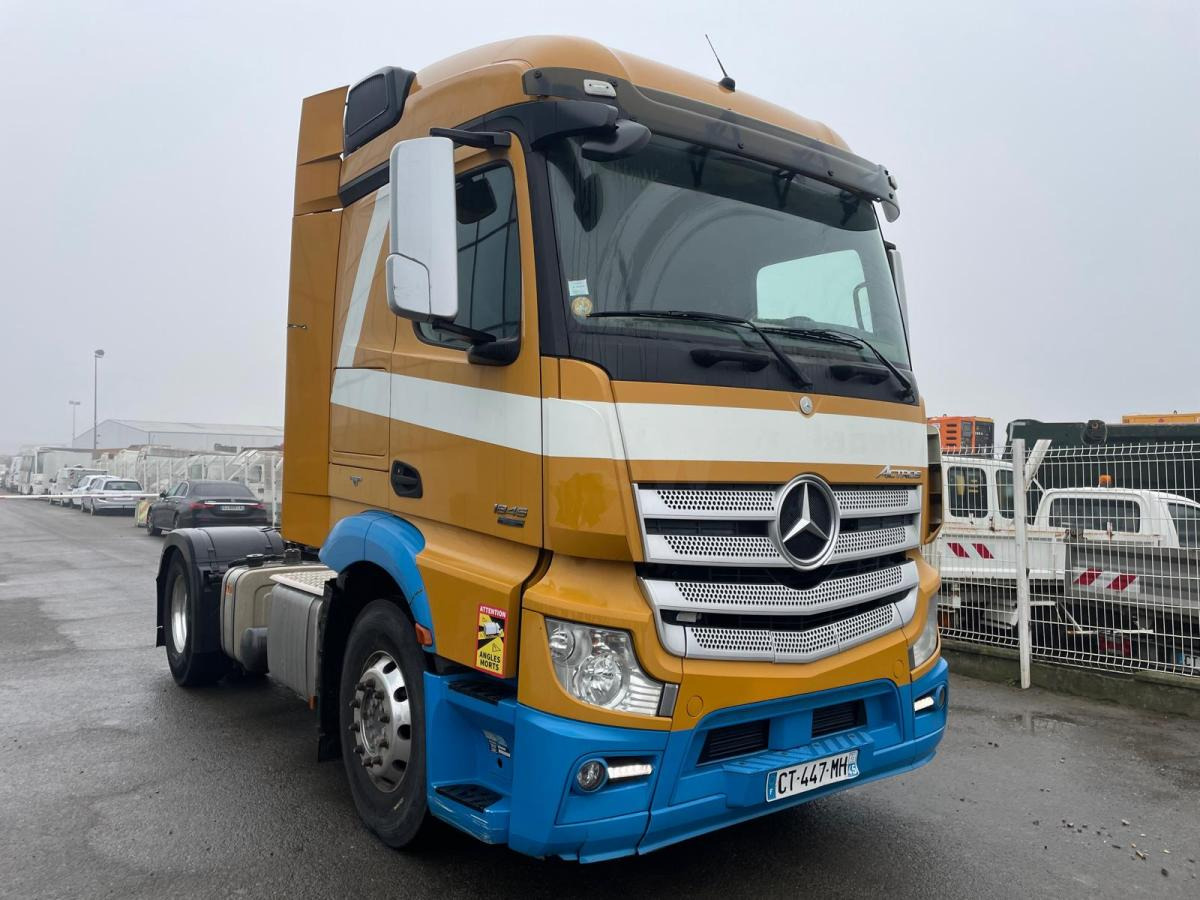 Tractor unit Mercedes Actros 1845
