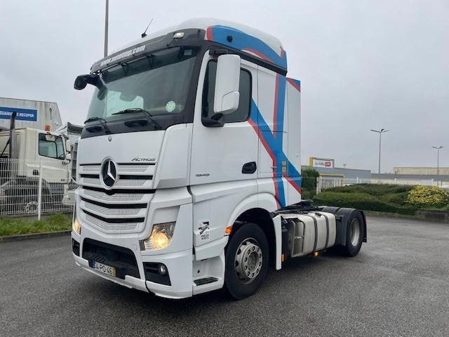 Tractor unit Mercedes Actros 1845