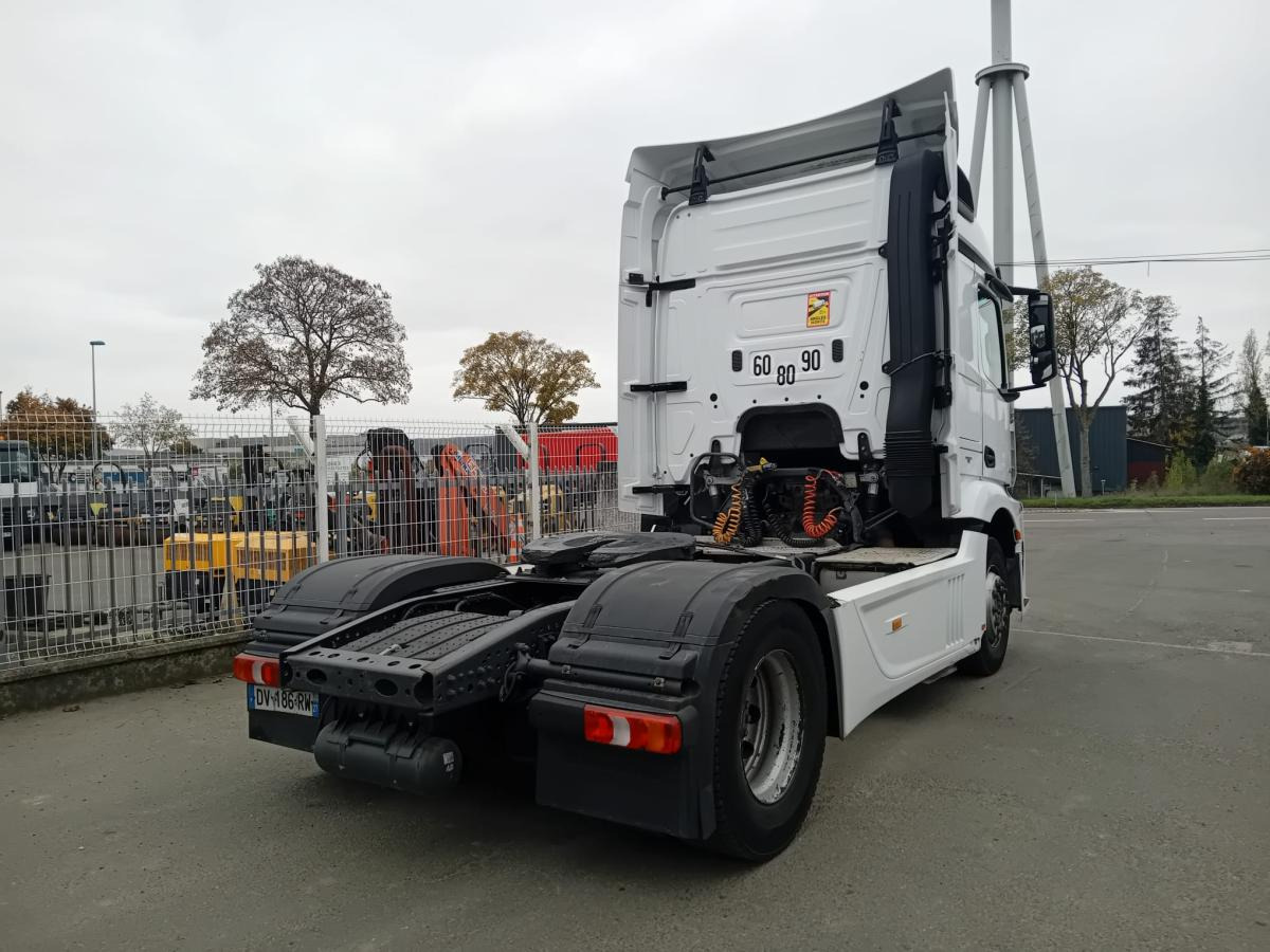 Tractor unit Mercedes Actros 1845