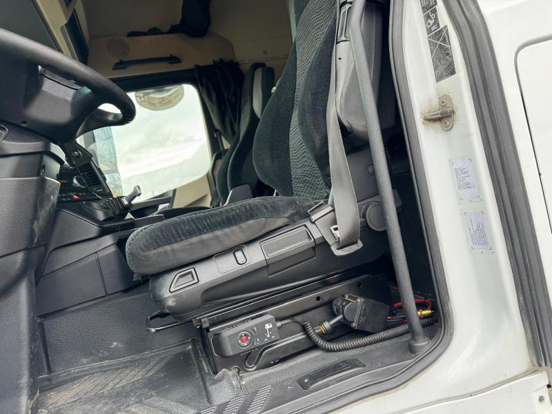 Tractor unit Mercedes Actros 1845