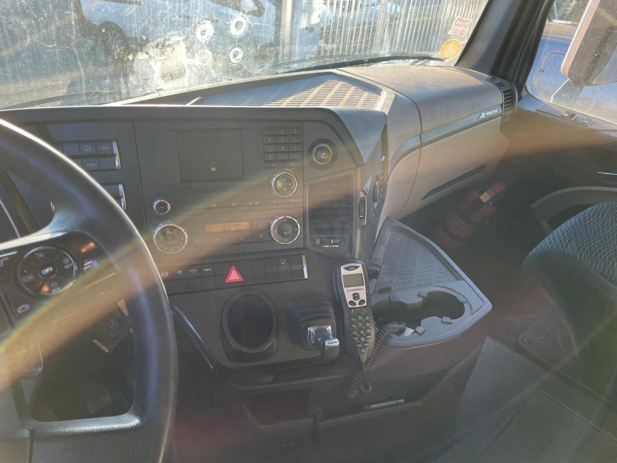 Tractor unit Mercedes Actros 1845