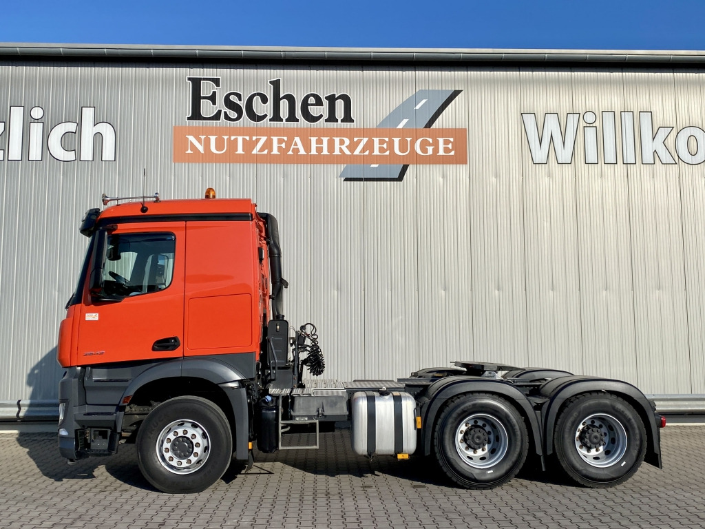 Tractor unit Mercedes-Benz 2642 LS 6x4 Arocs
