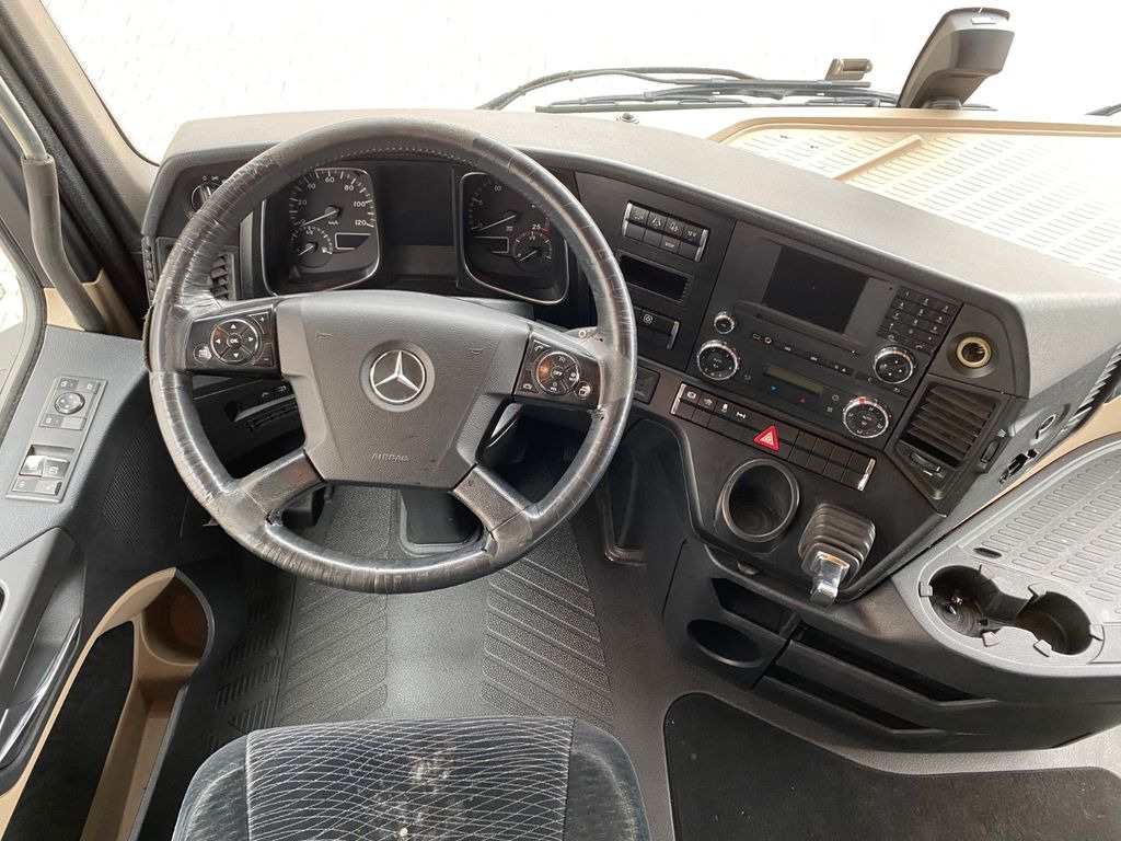 Tractor unit Mercedes-Benz Actros 1842 MP4 | StreamSpace*Retarder*2x Tank