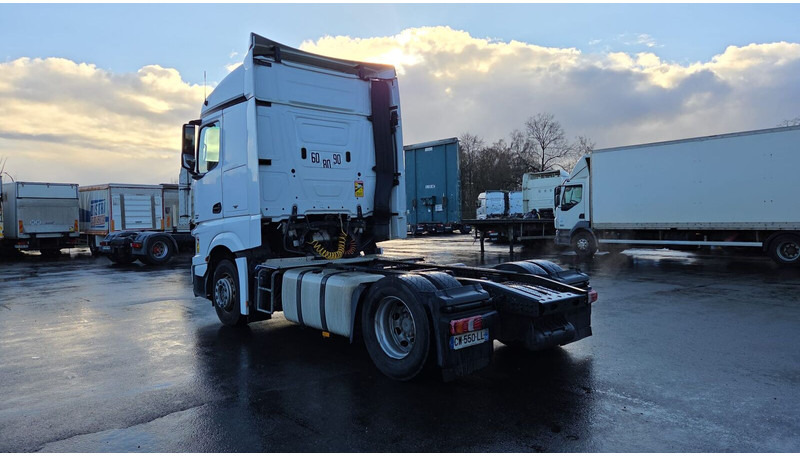 Tractor unit Mercedes-Benz Actros 1845