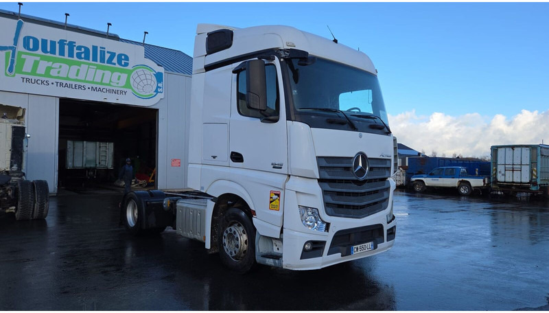 Tractor unit Mercedes-Benz Actros 1845