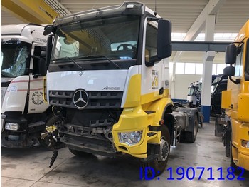 Tractor unit Mercedes-Benz Arocs 1845LS - 4x4 -: picture 1