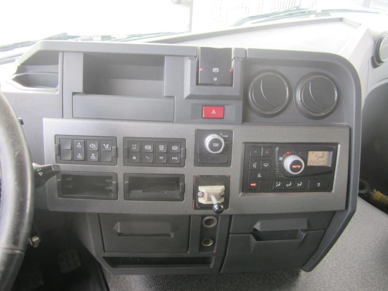 Tractor unit Renault Gamme T 460