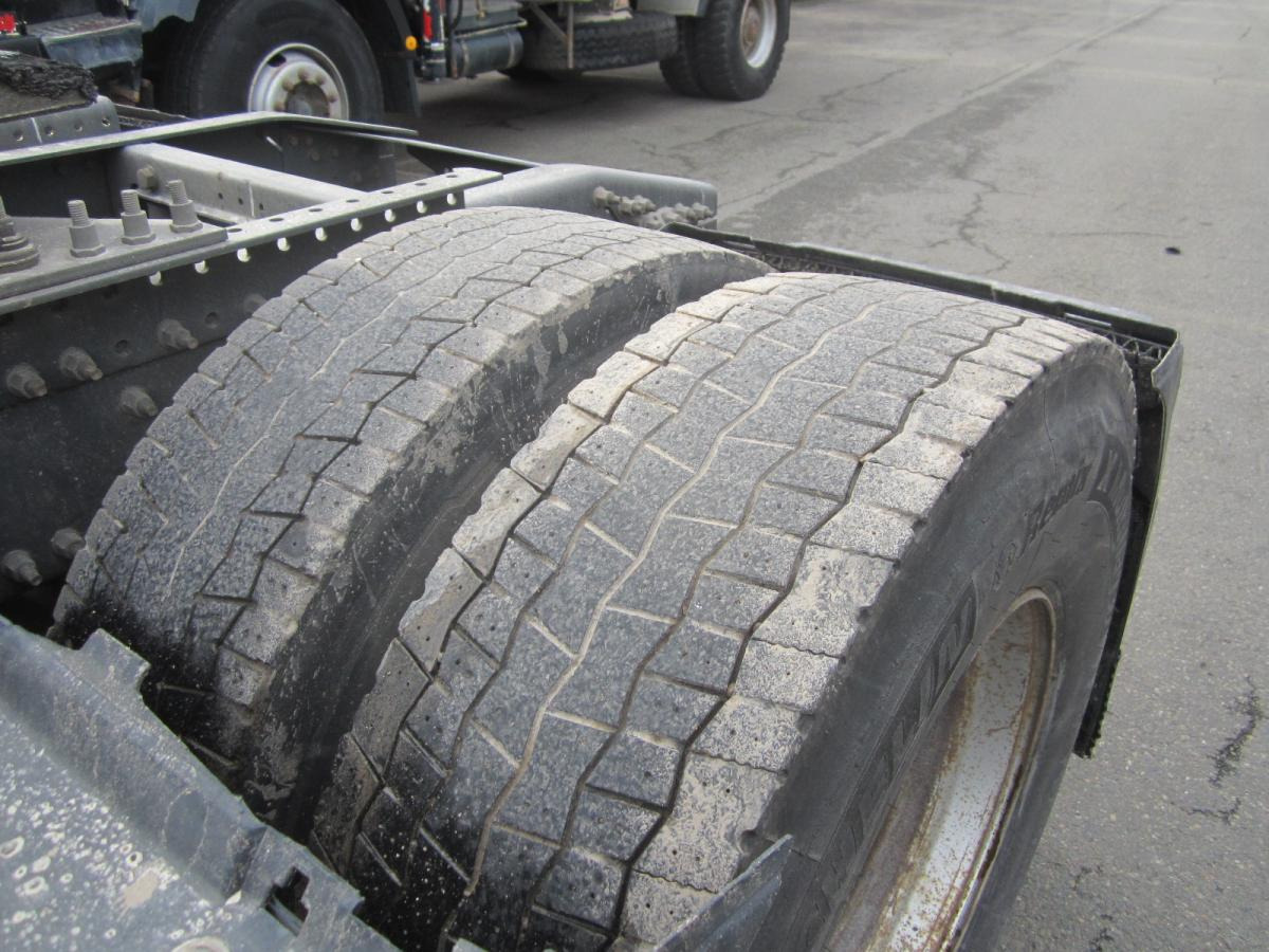 Tractor unit Renault Gamme T 460