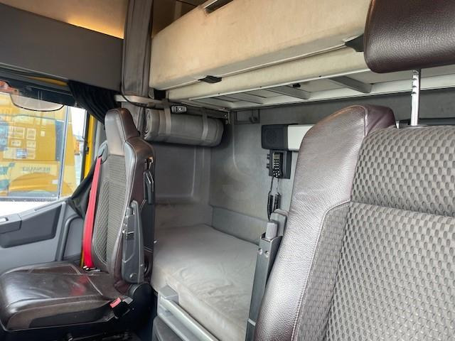 Tractor unit Renault Gamme T 520