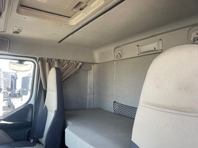 Tractor unit Renault Kerax 430dxi