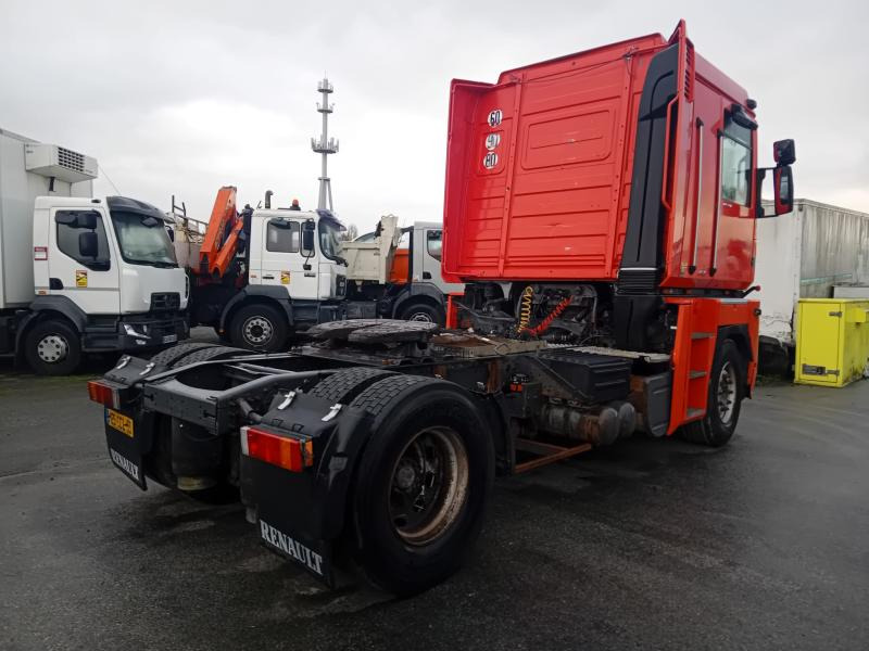 Tractor unit Renault Magnum 440 DXI