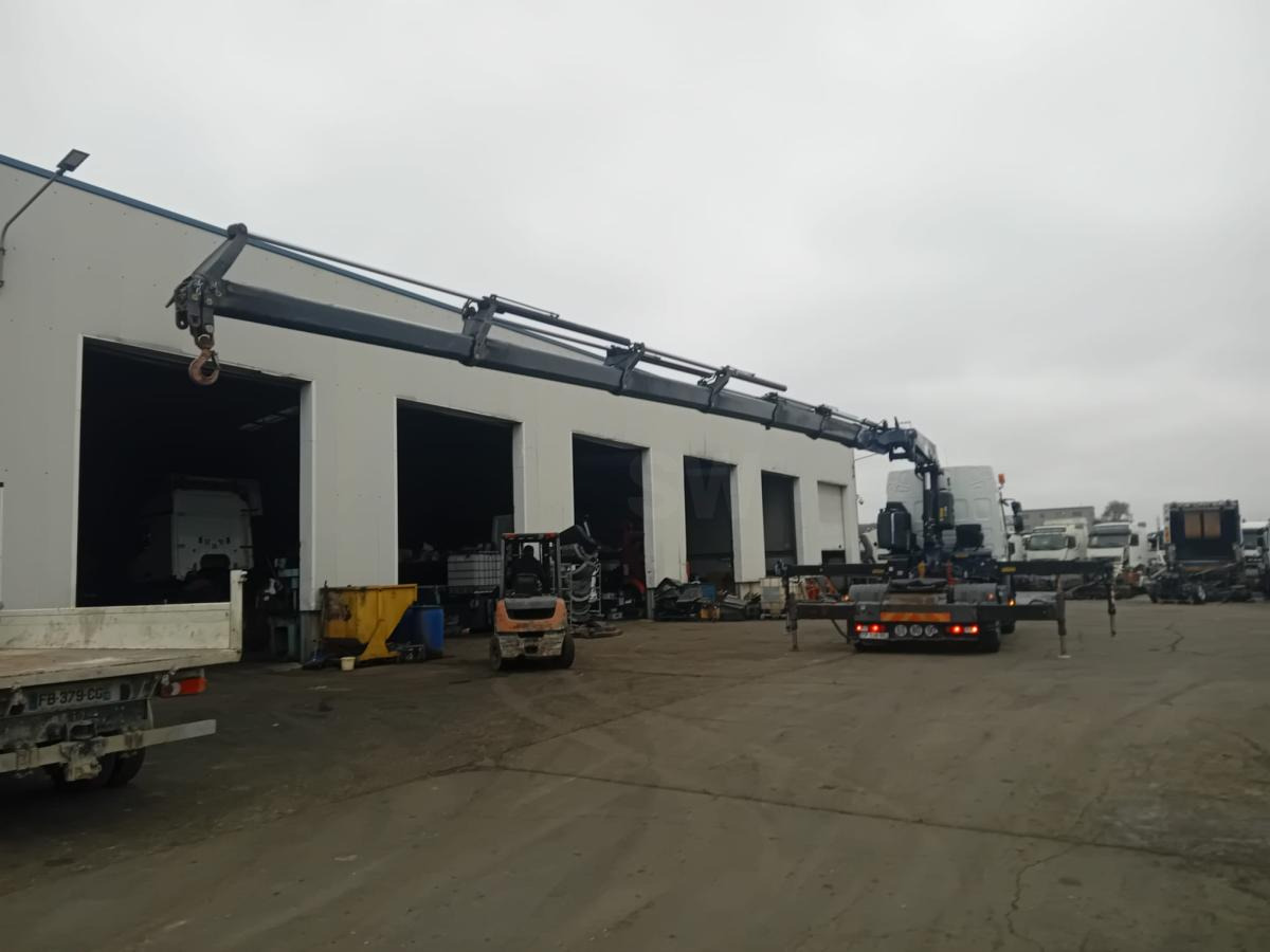 Tractor unit Renault Premium