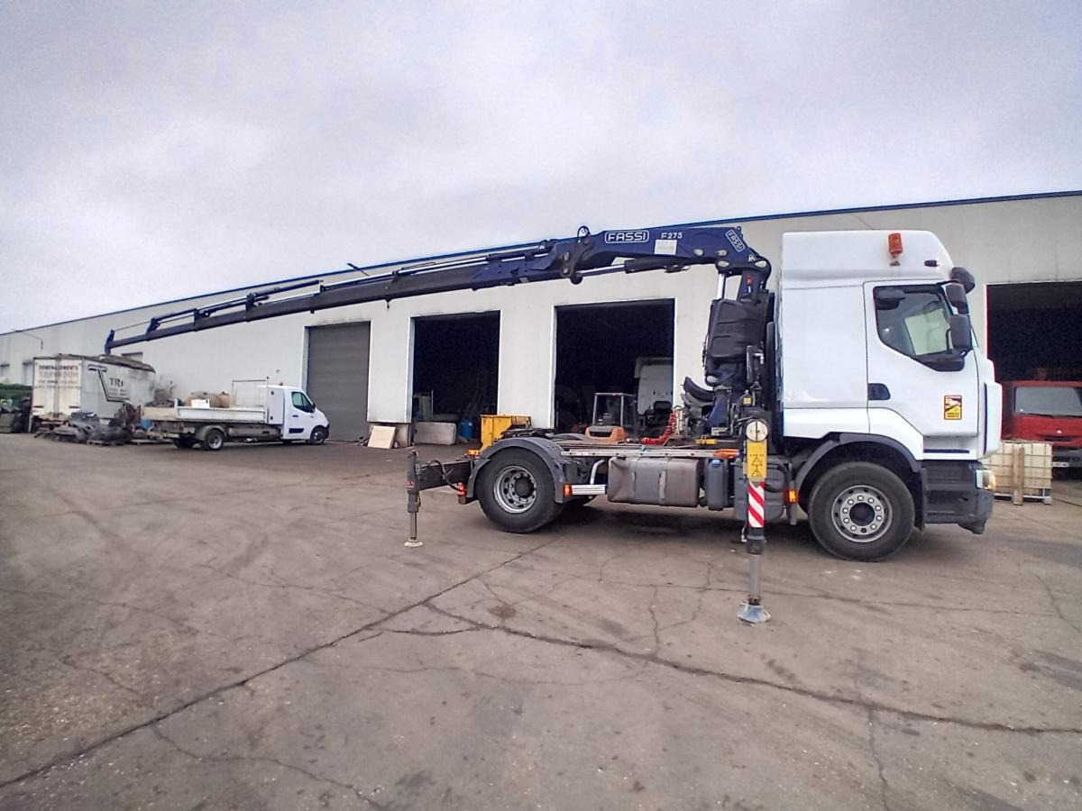 Tractor unit Renault Premium