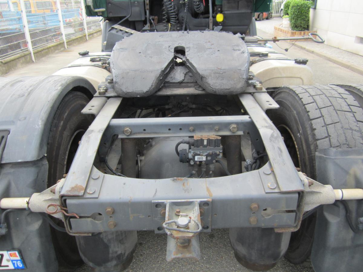 Tractor unit Renault Premium