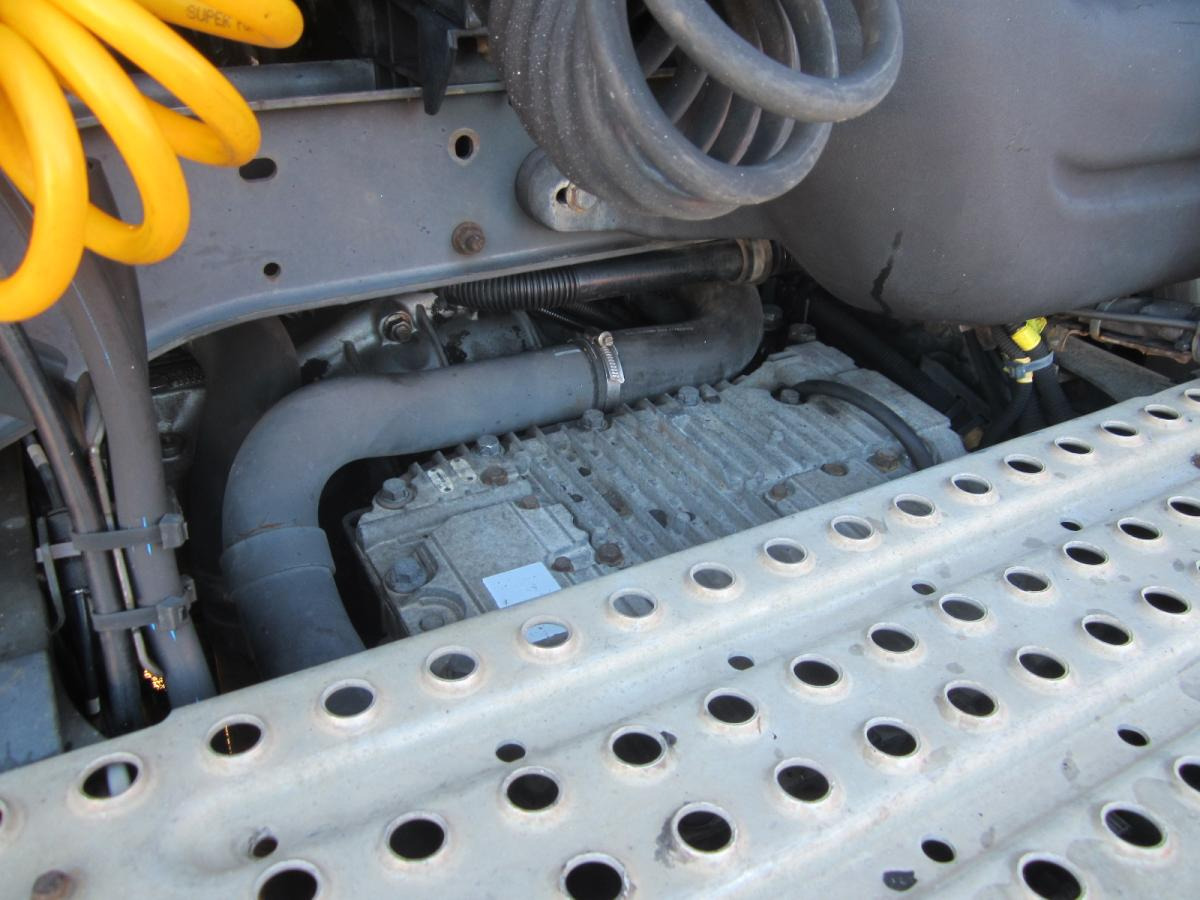 Tractor unit Renault Premium 450 DXI