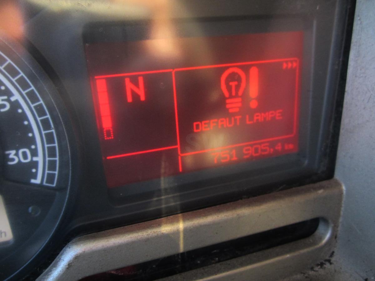 Tractor unit Renault Premium 450 DXI