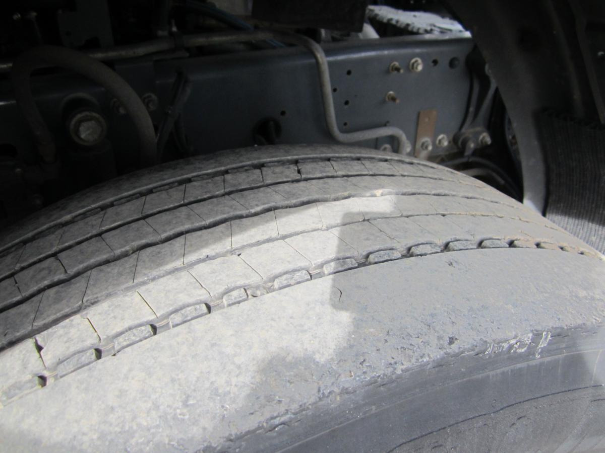 Tractor unit Renault Premium 460 DXI