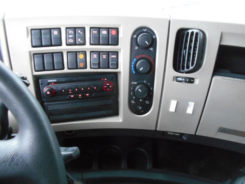 Tractor unit Renault Premium Lander 450