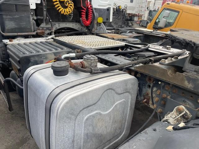 Tractor unit Renault Premium Lander 450 DXI