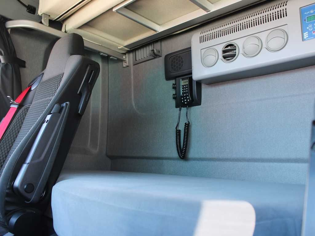 Tractor unit Renault T460, EURO 6, LOWDECK,SECONDARY AIR CONDITIONING