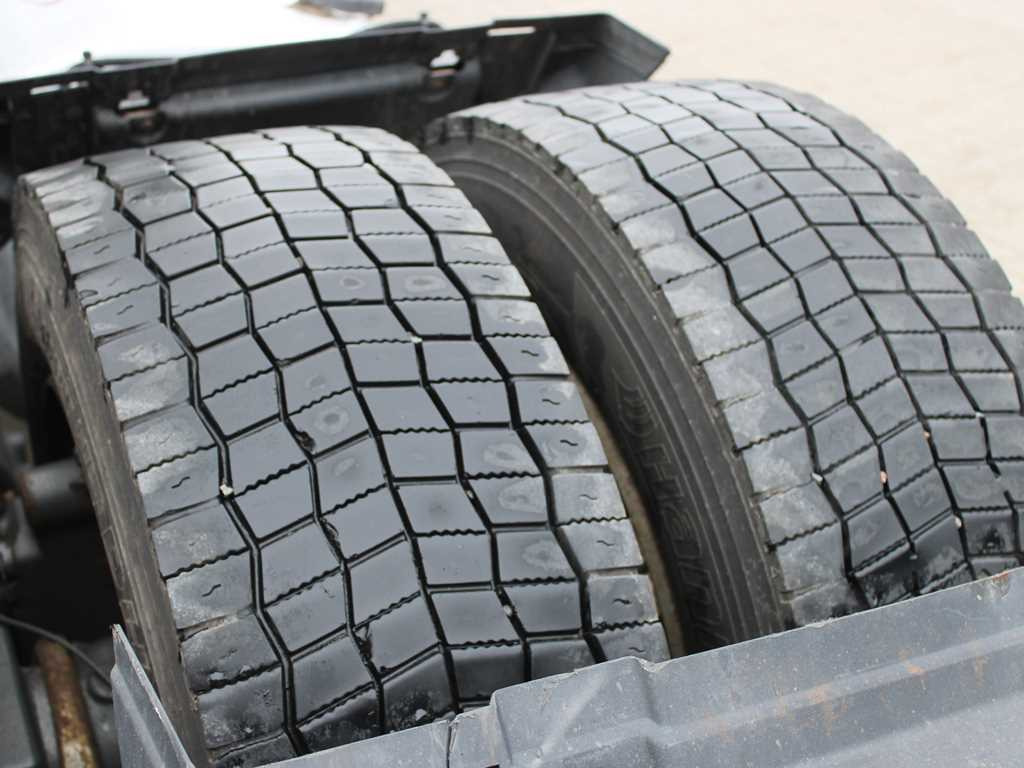 Tractor unit Renault T 460, EURO 6, LOWDECK, AIR SUSPENSION