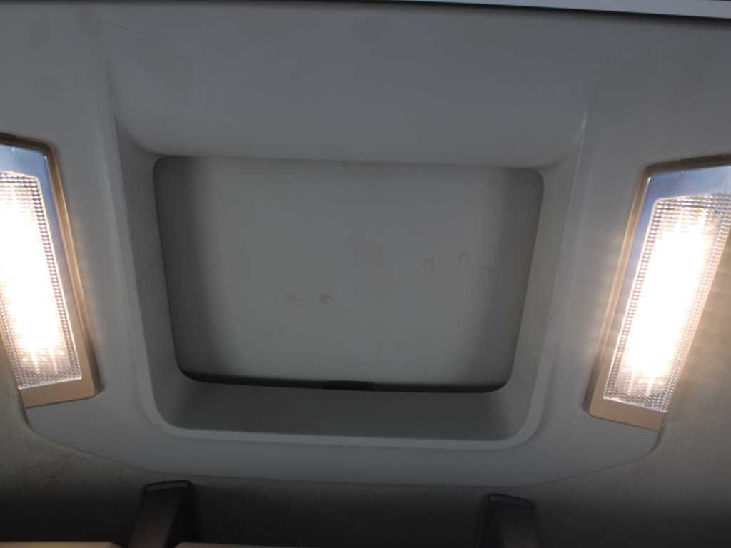Tractor unit Renault T 520, EURO 6, LOWDECK, TIRES 80%