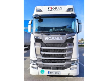 Tractor unit SCANIA S450: picture 1