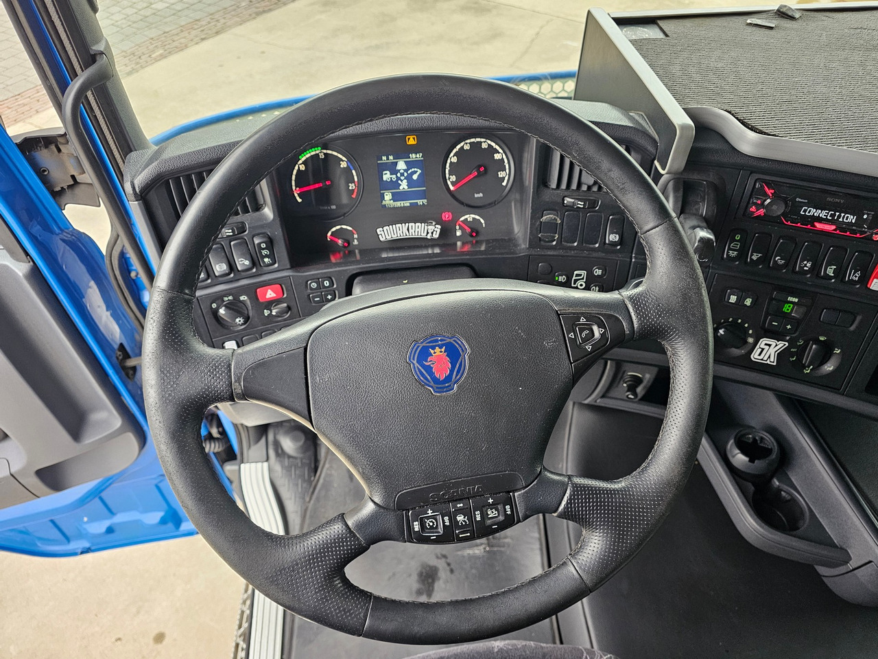 Tractor unit Scania R420 Highline